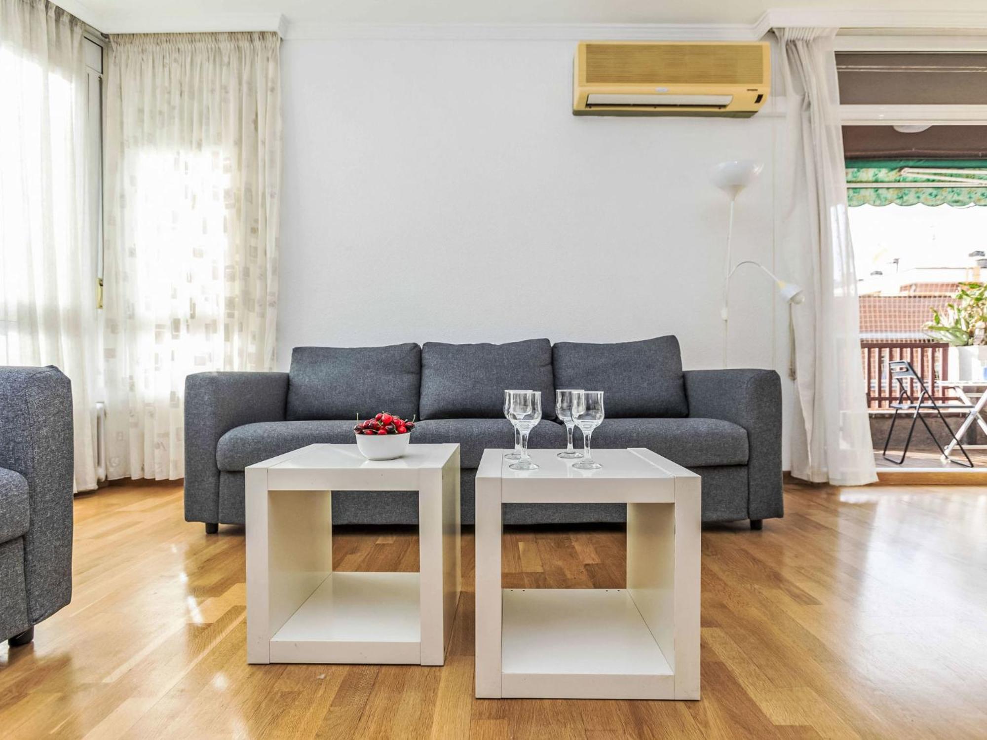 Apartment Sants-Les Corts Galileu By Interhome Barcelona Exterior foto